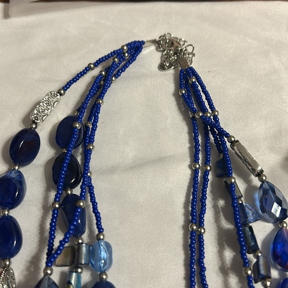 Multi-strand necklace with layered effect with other Costume Type Jewelry Lot #4 - Picture 4 of 8